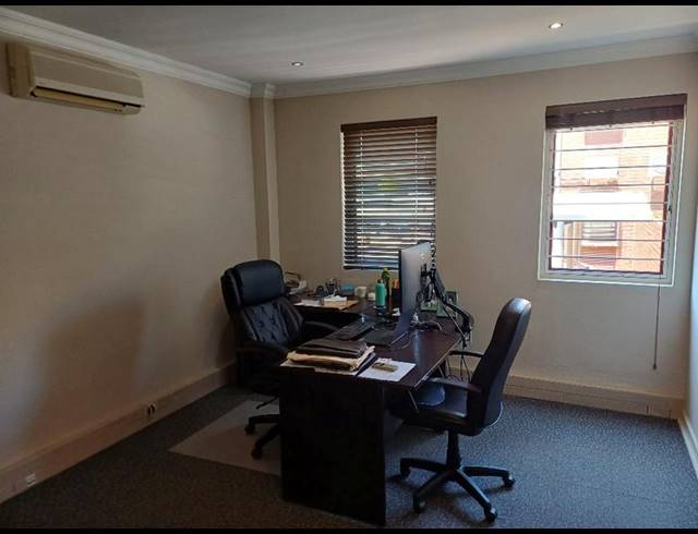 BUSINESS PROPERTY TO RENT IN DIE HOEWES